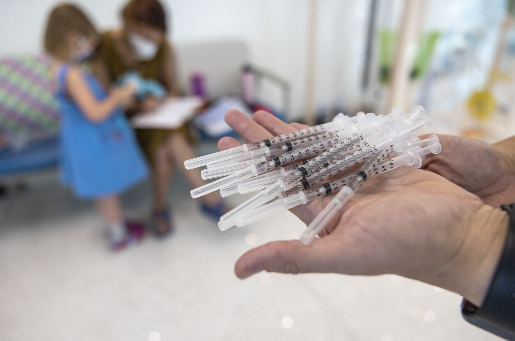 NO.underfivevax.adv_101.JPG